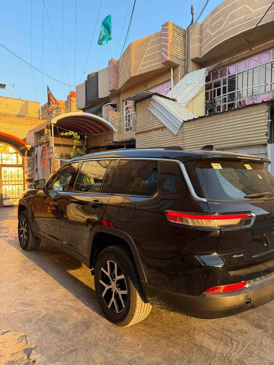 للبيع جيب 2023 لمتد بدون رقم 

سياره جاهزه صور الحادثه موجوده بلمنشور  
ماشيه 30 الف عنواني بغداد 
***********
رايدها 190$
