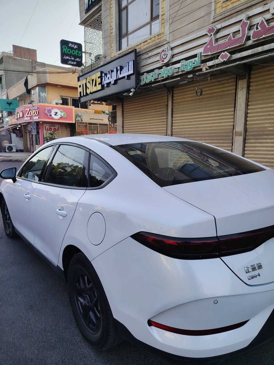 السلام عليكم
كن بلاص ٢٠٢٥ 
ماشية 
HEV 20000
EV 17000
بدون صبغ بيها بارد بالجاملغ الخلفي الايسر وبيها خدوش موضحة بالسونار ترايها زيرو داخل زيتوني جاهزة بدون نقص
السعر ١٩ مليون مكانها الكريعات شارع المعارض 
رقم الهاتف ***********
