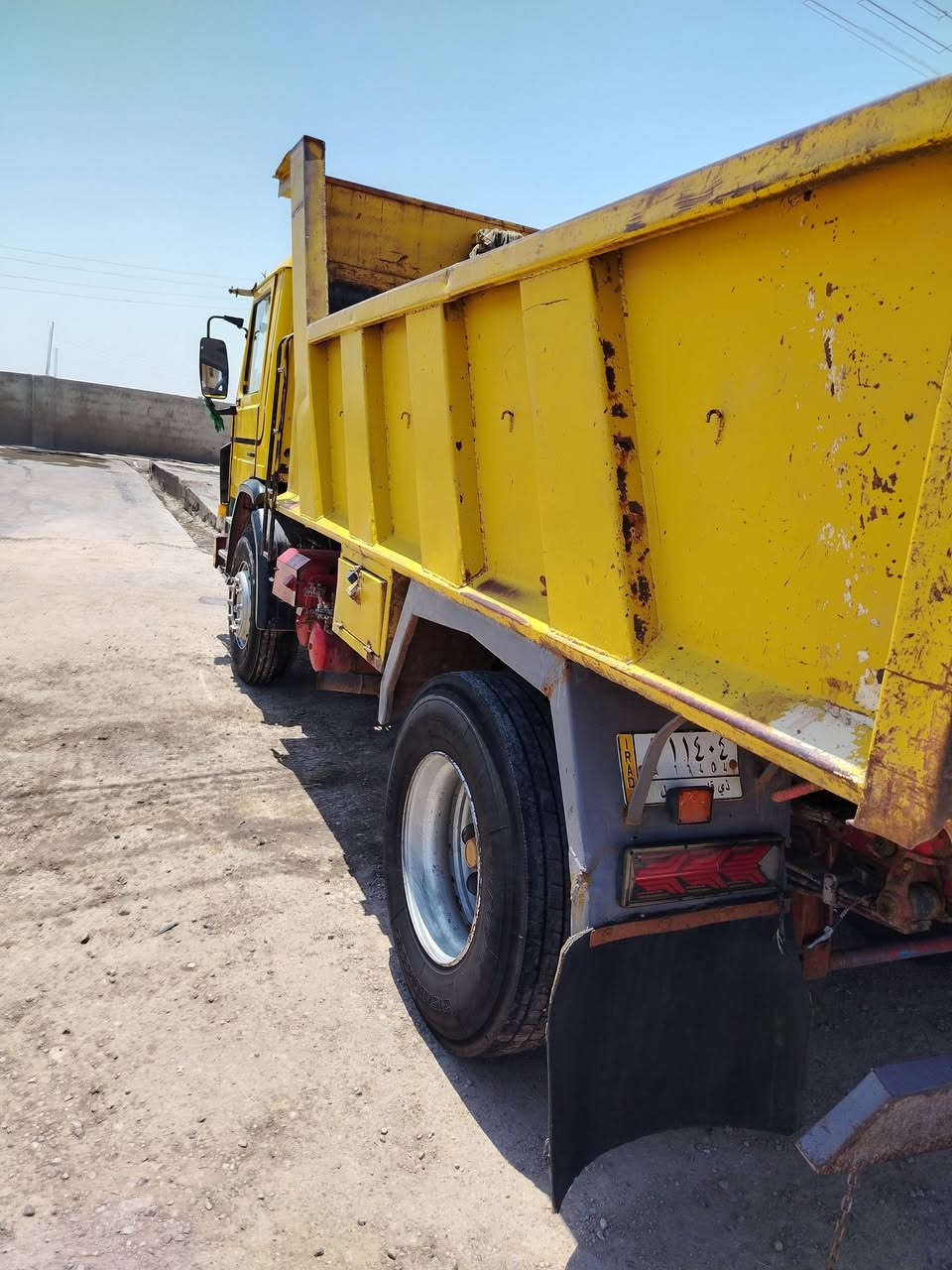 موديل ٩٣ مكينه وكير مكفولات لاتنقيص ولا تبخير تخم تاير جديد حداديه جديده كهربائيات كلهه شغاله رقم ذي قار تحويل مباشر المكينه دي إس كير ٩٠٠ اكسن ملاكم ما نقصهه أي شي كبل للعمل الرقم الموبايل ***********
