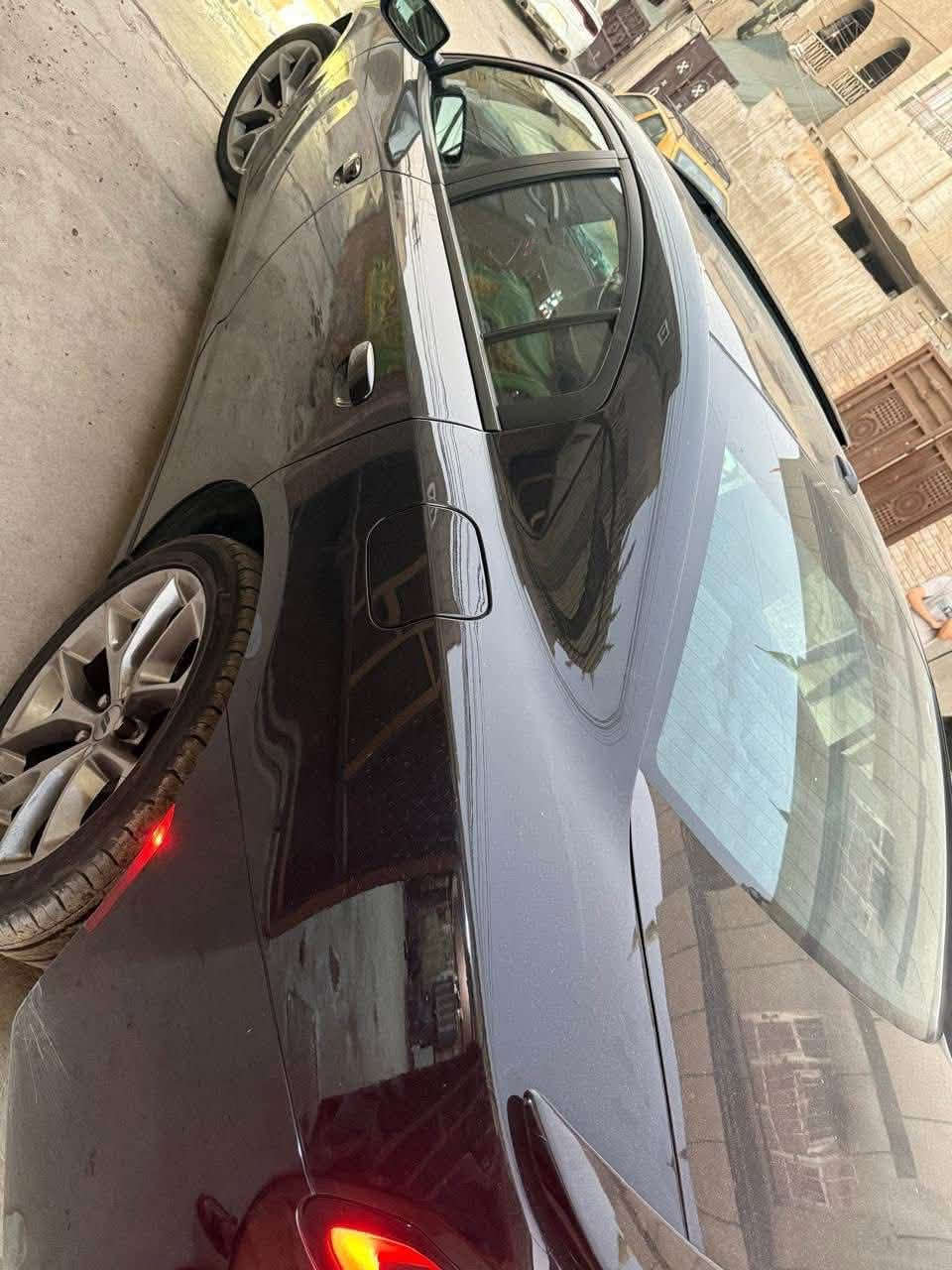 جارجر موديل 2022 sxt ماشيه 69 كيلو وقابل لزياده رقم اربيل بسمي عنوان بغداد سياره جديده  حادثه دعاميه فقط بدون ايرباك 
وجاملغ الخلفي بي شبر صبغ
تو ويل 
كشنات جلد تبريد تدفئه 
فتحه 
ويل 20 
خزن ميموري 
فتحه 
وباقي موصفات معروفه210 وبي مجال بسيط  
***********
