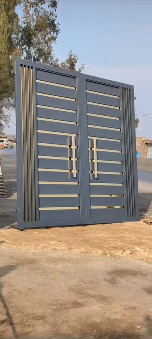 حدادة عامة  عمل درج الطواريء و درج البيوت و محجرات و قمريات و كرفانات و أبواب و الشبابيك الرقم أو الواتساب ***********
