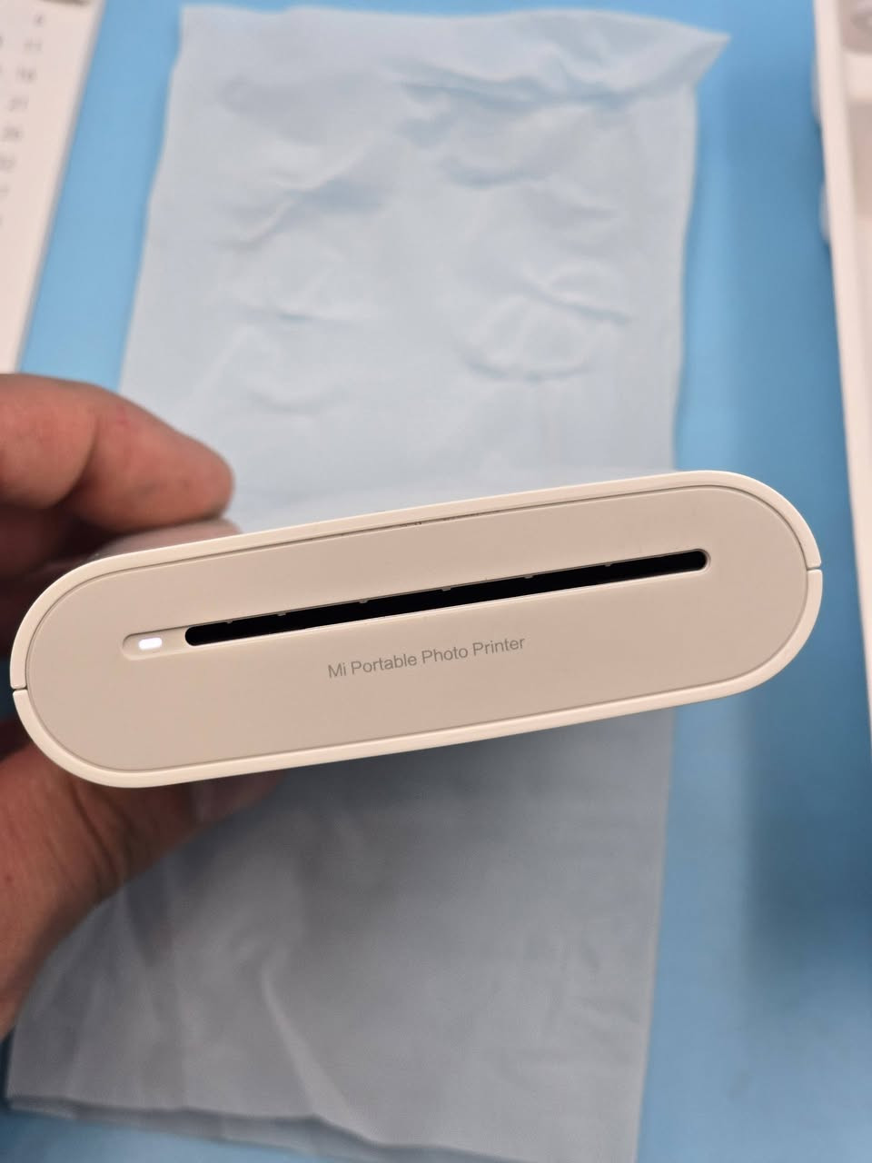 📸 Mi Portable Photo Printer
🖨️ طابعة صور محمولة من Xiaomi
📱 طباعة مباشرة من الموبايل عبر Bluetooth
✨ حجم صغير وسهلة الحمل
🖼️ تطبع صور بجودة واضحة وألوان جميلة
💧 ورق الصور مقاوم للماء والخدوش
📲 تدعم تطبيق Xiaomi للطباعة والتحرير
لمزيد من التفاصيل علق كلمة تفاصيل ليصلك فيدو توضيحي عن الطابعة...
