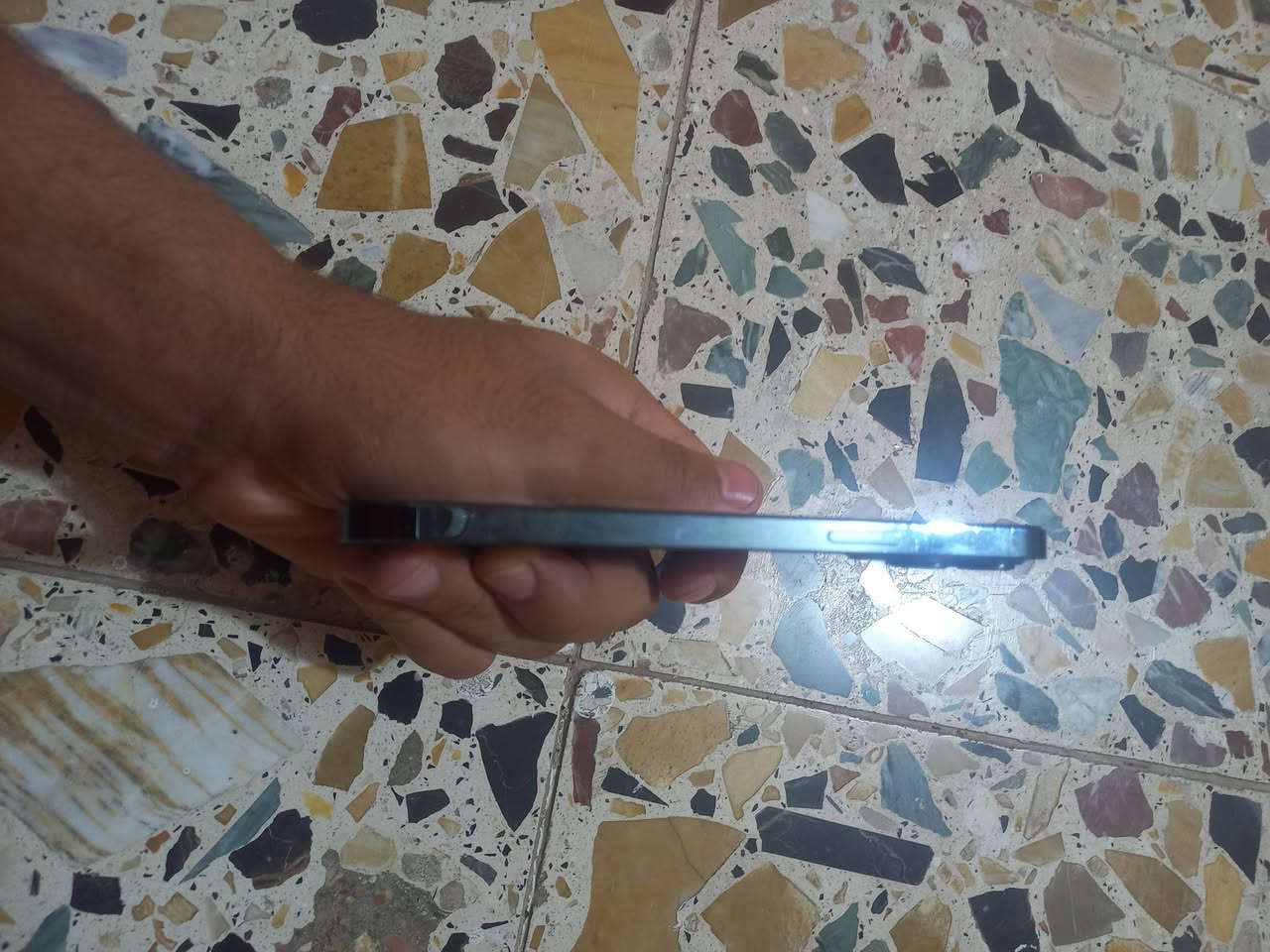 سلام عليكم ايفون 12 بور ماكس ذاكره 256 بطاريه 77 لجهاز نضيف 
فقط شاشه مبدله 
ولفيس ايدي متوقف 
السعر400 وبيه مجال 
مكانك نجف 
الاستفسار 
***********
