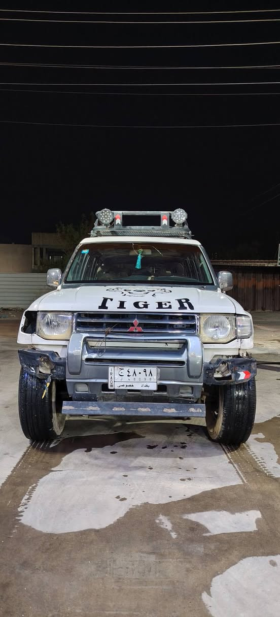 السلام عليكم متسيبوشي باجيرو مديل ٩٧رقم بغداد كير اتماتيك محرك بطة داخل حلو مسجل شاشة  تيرات انضاف السيارة جاهزة وياهة دعاميات بل جمطة وهواي غراض وياهة بسم جيرانة شرط علا مكاتبة مروري تحويل نفس اليوم بيهة سيبايا جبيرة السعر ٢٥ وعليهة ٦٠٠غرمات علا مشتري مكاني الزعفرانية ***********
