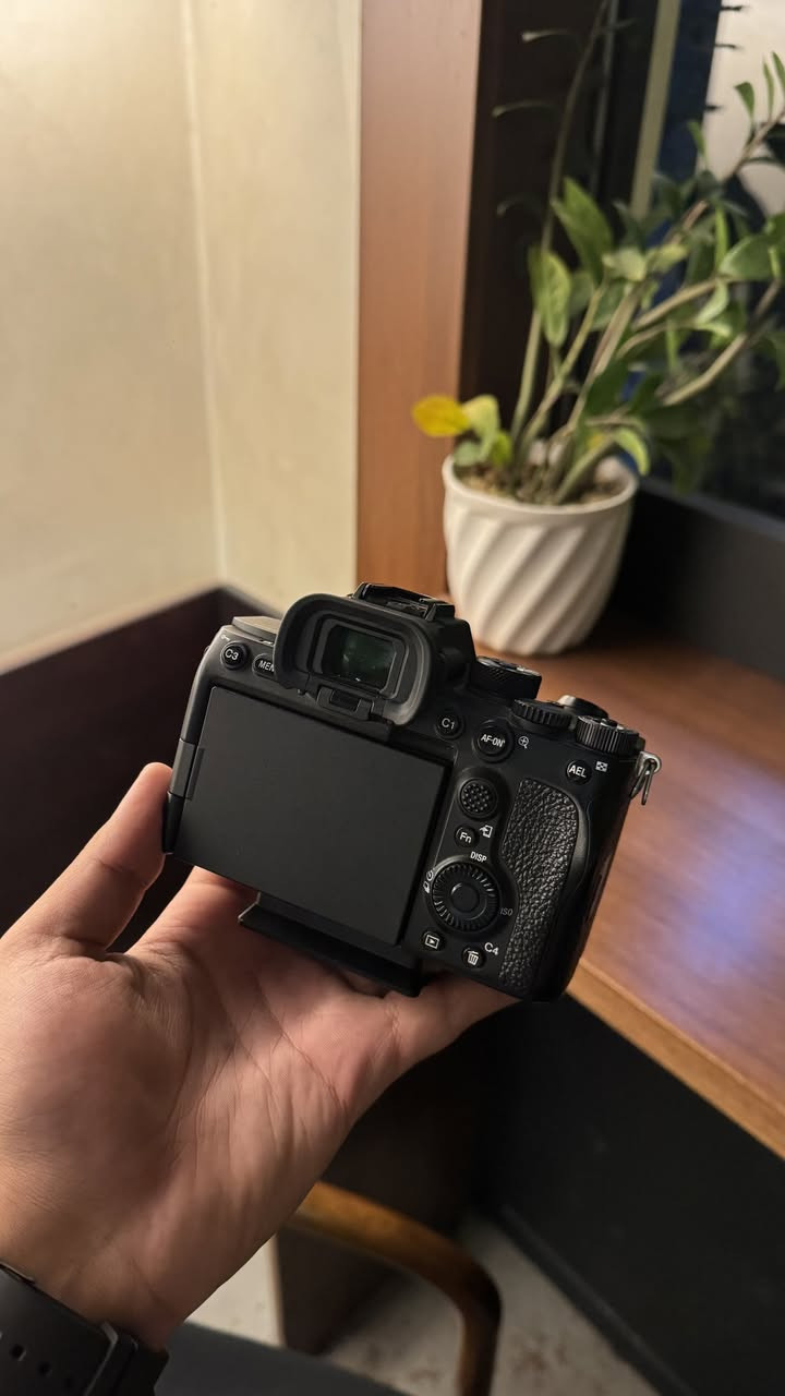 سوني A7SIII • ٧٠٠٠صوره • باكيتها