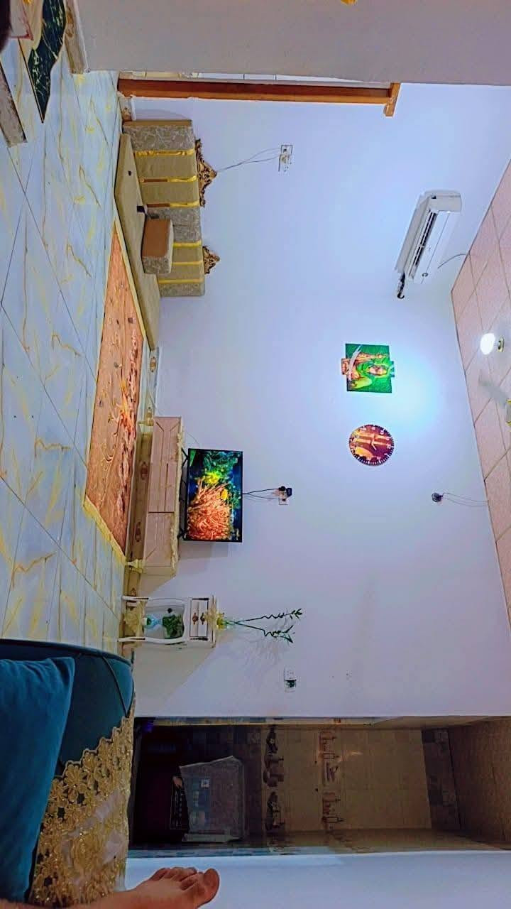 بيت للبيع العنوان ابو الخصيب ابو كوصره المساحه ٢٤٠ متر طابو زراعي  يتكون من غرفتين ٥×٤ ومطبخ ٥×٤ استقبال كبير صحيات خارجيه داخليه  + محل داخل المنزل بناء كونكريت جيران طيبين منطقه هدوء كهرباء خطين ماء خطين ***********

