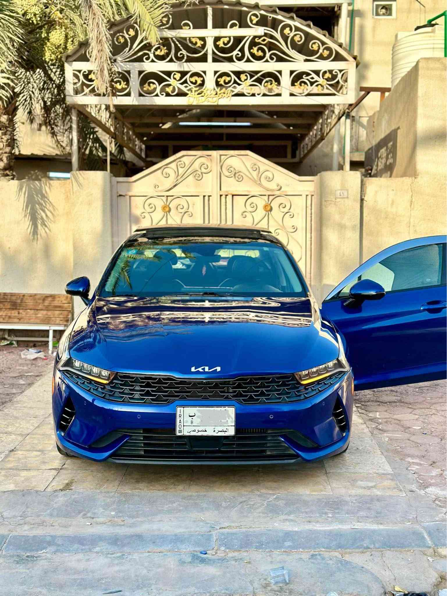 كي فايف 2022 للبيع فئة ال  EX بريميوم خمس كامرات  ex اعلى فئة بالمواصفات رقم بصرة حرة بأسمي مكينة 1600 توربو
داخل صاج 
فتحة بانوراما 
تدفئة وتبريد بالكشنات 
تدفئة بالستيرن 
كشن خزن ميموري 
حساسات امامية + خلفية 
رادرات 360 درجة 
كامرات 360 درجة 
توقف ذاتي 
سستم سماعات بوس 
حادثها فقط بارد بطرف الجاملغ ونص البنيد كلير من امريكا بدون ضربة بدون معجون 
وبلعراق صارت طخة بلباب بدلت الباب بلادي بدون ايرباك بدون دواخل شرط الفحص 
مكاني البصرة المعقل 
 للأستفسار:*********** البصرة, العراق
