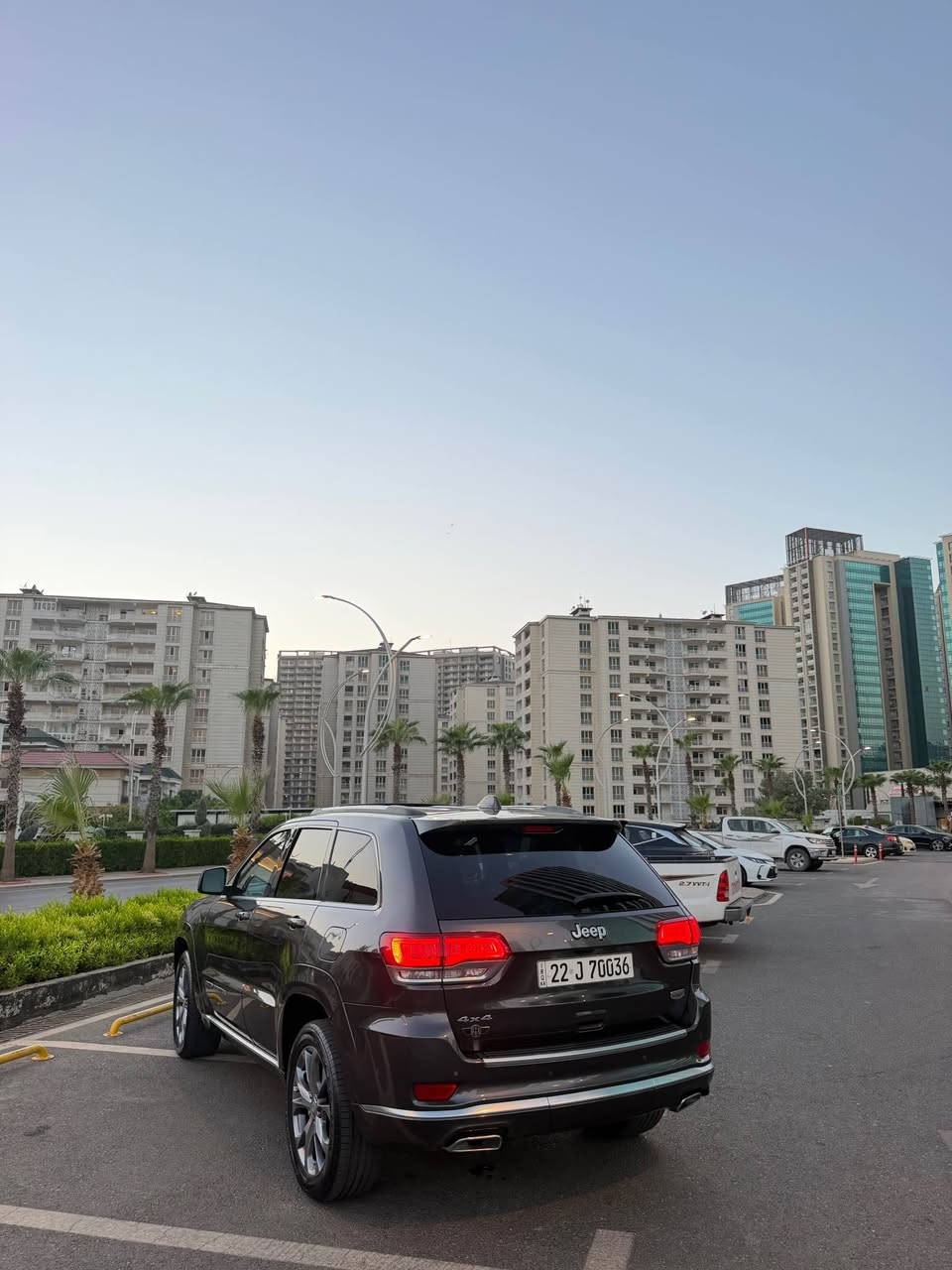 jeep summit V8 2020 
فول فول پانوراما جه گ به رزو نزم سماعه ماركه كوشن ساردو گه رم رادار دعامي گه وره پانوراما سندوق شفتو شاپ … ناو سپي شغال زور مواسفات باس ناكري (سومينت) ياني فول له وه فولتر نيه
سه ياره نموونه له جواني لوك لوك بي شوخت بي قؤپ
كلين به سفري ليره كراوه 
٢ پارچه به س كلير ده رچوا هه تا بورغيه كانيش به شه رت نه كرايته وا لوك لوكه 
٣٦ميل رويشتوا 
شوين:هه ولير 
سعر:٢٧٥$💵
***********
فايبر////واتسئاپ أربيل, العراق
