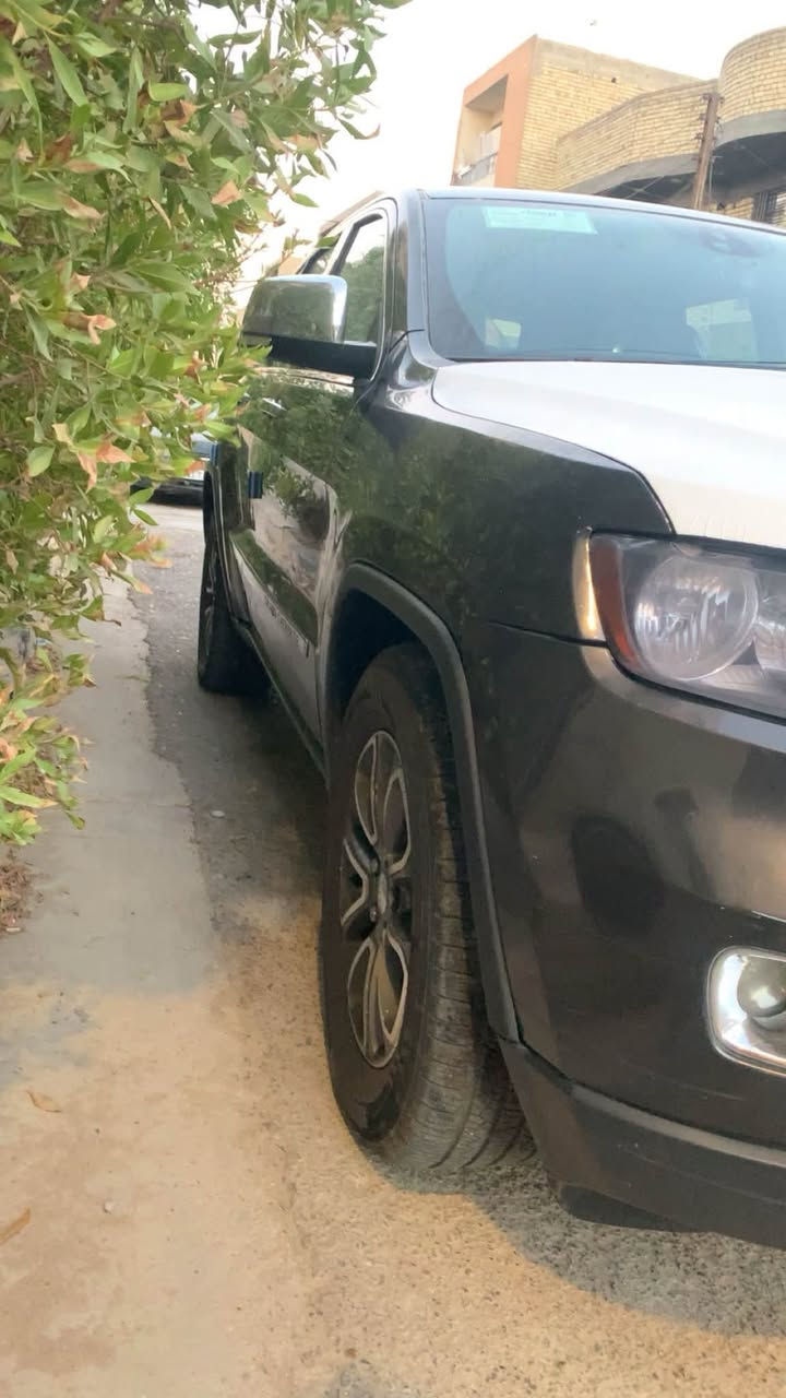 سلام عليكم جيب الاريدو ٢٠١١ اوفر لاند فوال السياره وارد امريكي حادث جاملغ امامي بدون دواخل صبغ قطعتين الساره جاهزه تبريد اتراي حلو اخوان حجم وفىه اوفر الاند ٥٧٠٠ محرك كير شرط جديد علا وضع امريكه سعرها ١٣٠ وبيها مجال بغداد المشتل ***********
