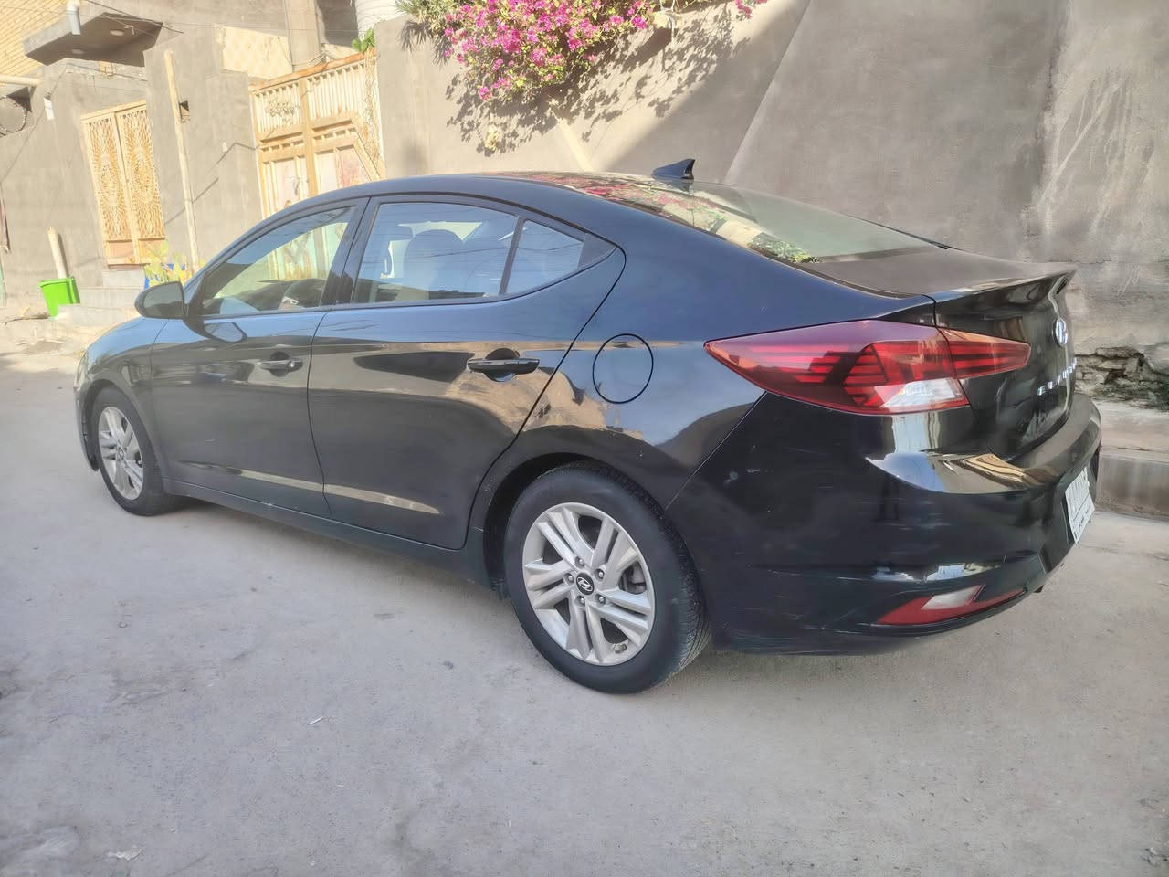 النترا ٢٠٢٠ أمريكي مكينه ٢٠٠٠ دوش لا تنقيص ولا تبخير حادثها چاملغ وبنيد ماشيه ١٥٦ معوقين باقيلها خمس شهور وتصير حره المعوق شاب وحاضر للوكاله والتحويل
السياره حداديه جديده تخم تاير جديد مواصفاتها شاشه وكامره بلاد رادار ومانع تصادم حساسات اماميه خلفيه
تحديد مسار حساسات اجتياز بالمرايا الجانبيه وبعد هواي مواصفات بيها
سعرها ١٠٧ ورقه
مكان السياره ذي قار الغراف
ترهم بيع ومراوس بسياره نفس السعر لو اقل
***********
واتساب
