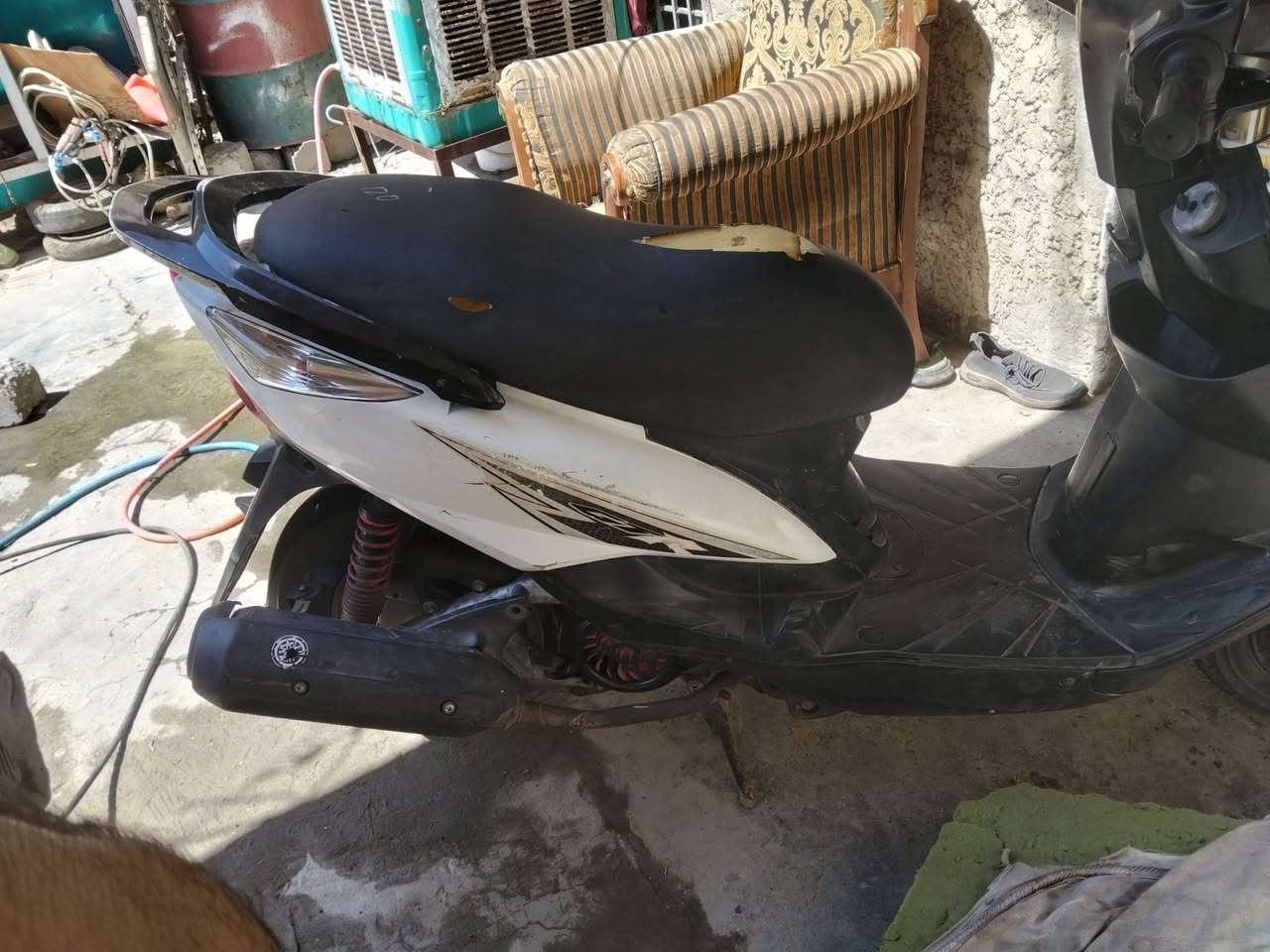سلام عليكم ثعلب جي تي ار دراجه مال رمبه دراجه ندعمت من كدام ضرر بس بجم ومثل ما موضح بل فيديو ربع نكره تشتغل كهربائيات كلها شغاله  نواقص بجم وكابريتر وصخه فقط السعر 350وبيها مجال قليل للشراي مكاني شعب حي تجار***********
