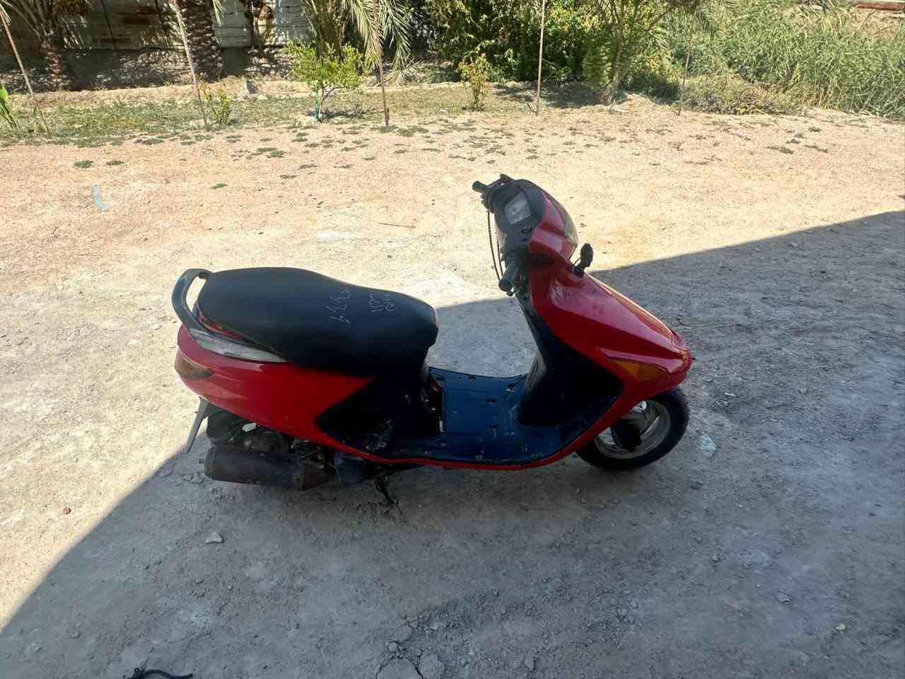 السلام عليكم فراشه نثيه مفتوحه مره وحده..
كلشي مابيه نقص ☝
المكان البصره قضاء المدينه. بني منصور. ***********
