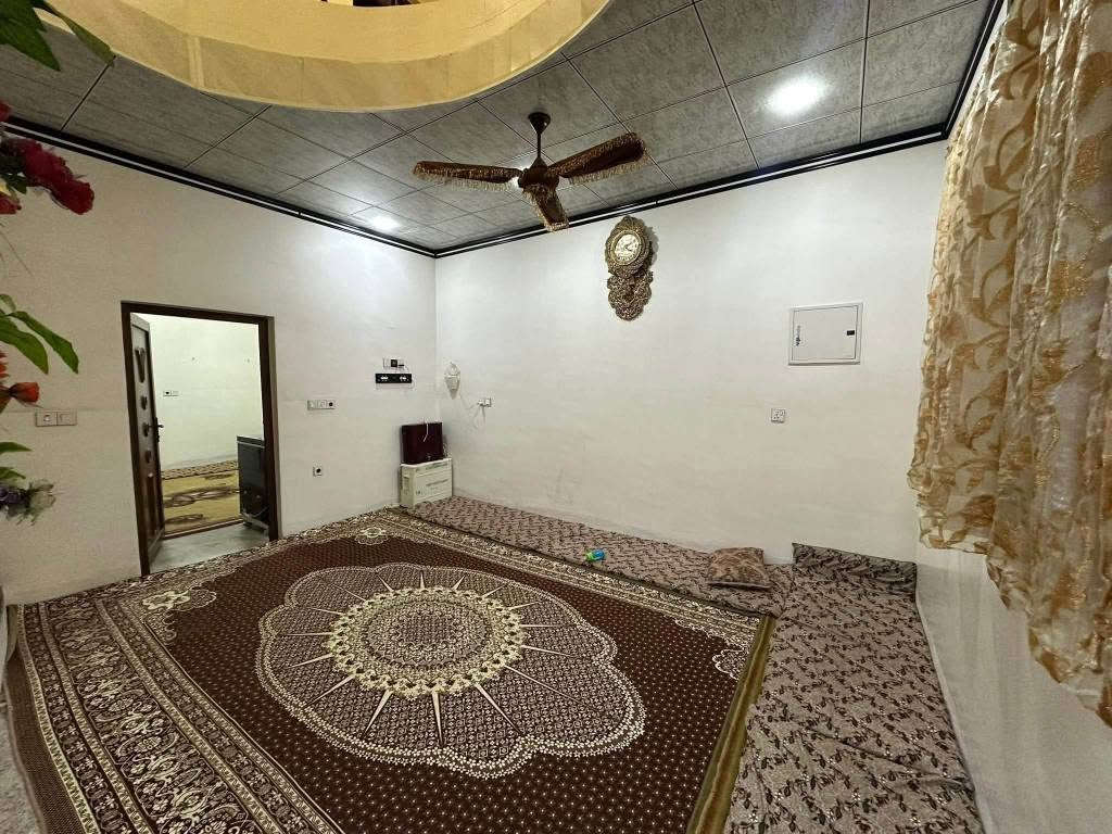 🌹دار للبيع 100 متر طابقين ونص يحتوي على 3 غرف نوم بناء سنة 2018  فقط عندك كاعية صب 
والدار طابو ملك صرف في كركوك اسرى مفقودين
قرب اسواق السعاده 
السعر 90 مليون وبي مجال *********** كركوك, العراق
