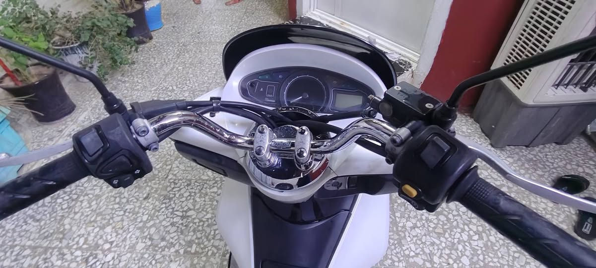 سلام عليكمpcxجيل اول مكينه150 دشبول رياضي سكان رياضي صالنصه رياضي مكفوله كفاله عامه مامفتوح برغي واحد نظام حساس بيها مابيها اي نقص ماشيه22الف رمبه 
مكان بغداد الشعب
واتساب***********
السعر15ورقه
