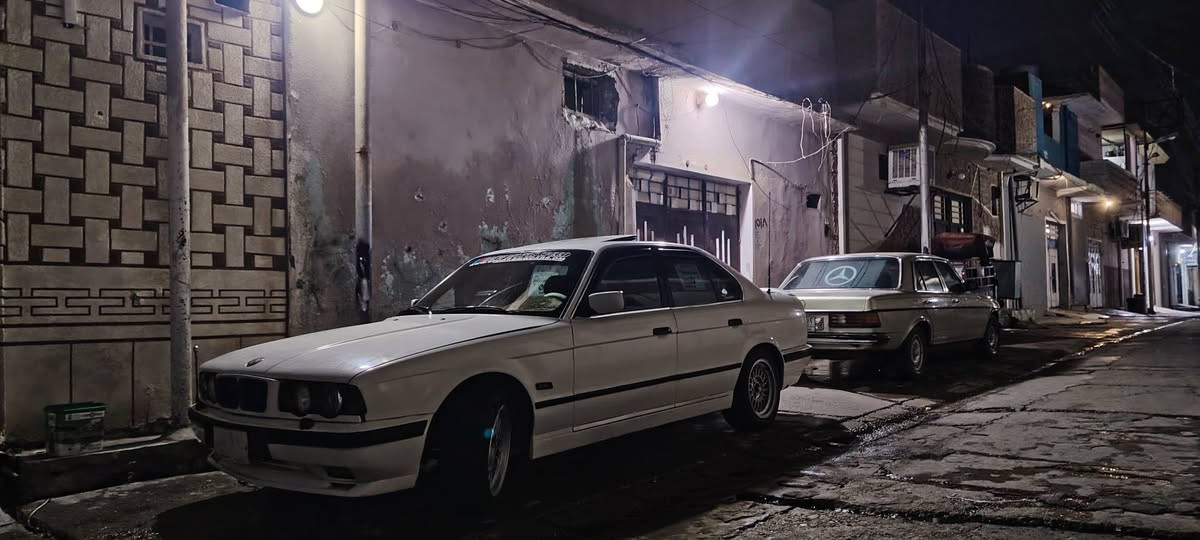 اقرا منشور وخبر ودلل
سلام عليكم 
بي ام لبيع صبغ اقل من
 احزام سياره حيل حلوه
530مكينه 520عليها برس 
جاملخ كدم طخه صغيره 
السعر 50 وبيها مجال 
وعليه اكثر من هل سعر والله 
تبريد بس غاز 
اقرا منشور بعدين خبرني
***********
