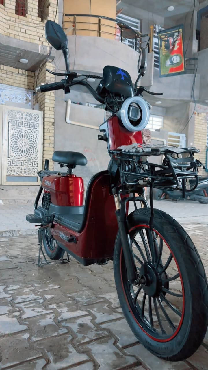 سلام عليكم دراجه شحن الريان حجم 20
5بطاريات دراجه جديده ونظيفه صار شهرين من مشتريه 
مكاني بغداد الحريه السعر 300وبيه مجال بسيط ***********
