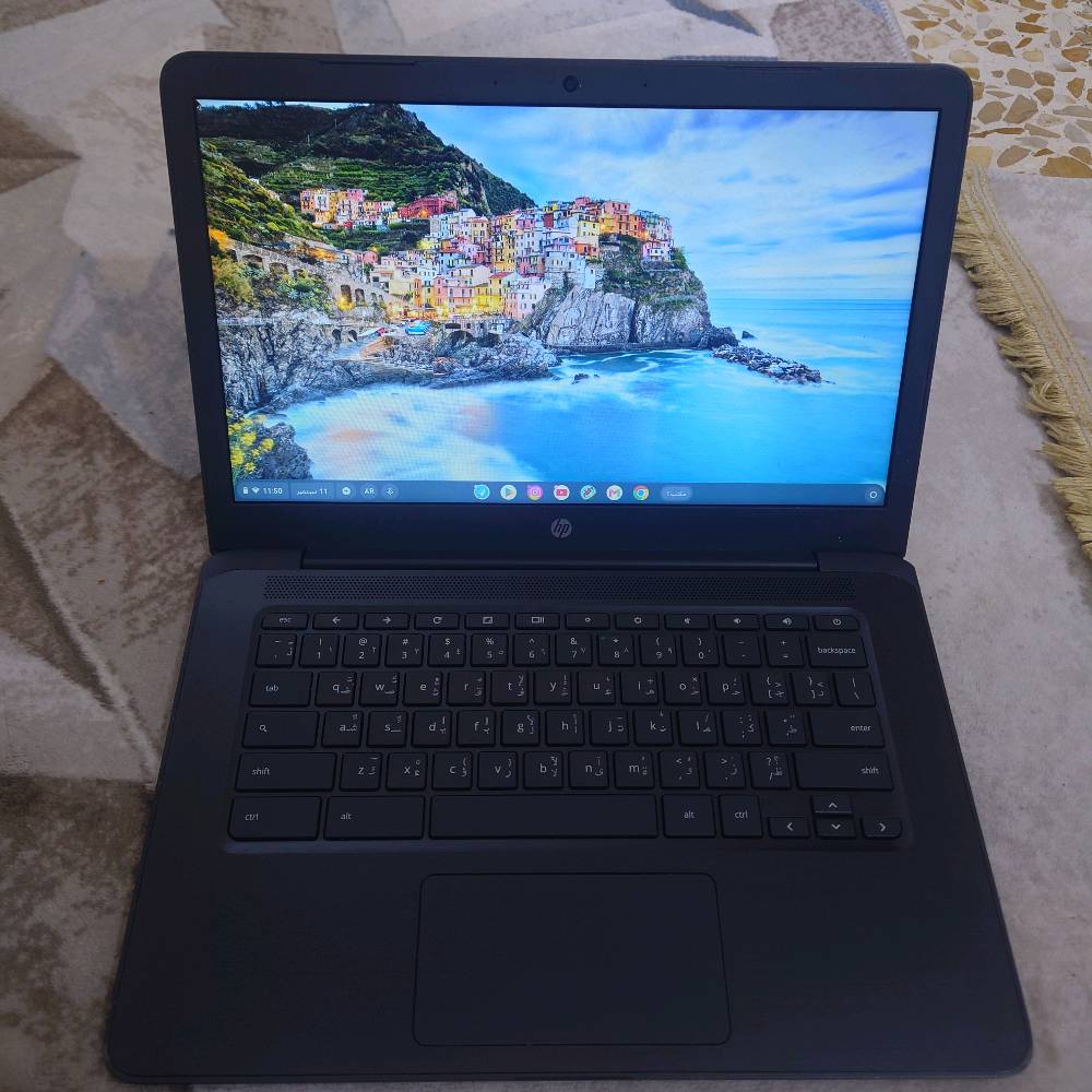 لابتوب من ماركة hp للبيع
النظام cromebook 

الذاكرة 16 
الرام 4 

حجم الشاشه 14 مناسب جدا للتصفح و الاستخدام الخفيف 

المعالج سيلرون 

كيبورد عربي و انگليزي 

السعر 75