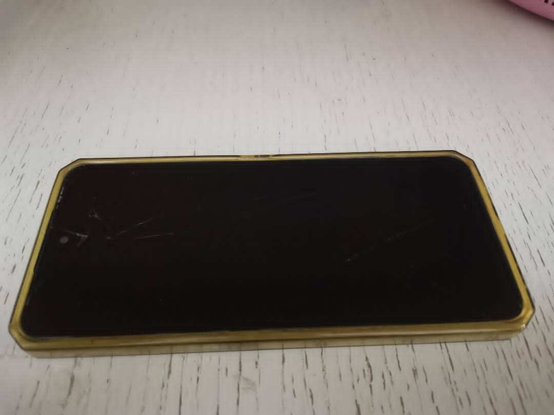 تكنو بوفا 4
ذاكره 256 عشوائيه 8
سماعات ستيريو
بطاريه 6000
شحن سريع 
وبي كسور بالشاشه
السعر 65 المكان غراف
*********** تواصل
