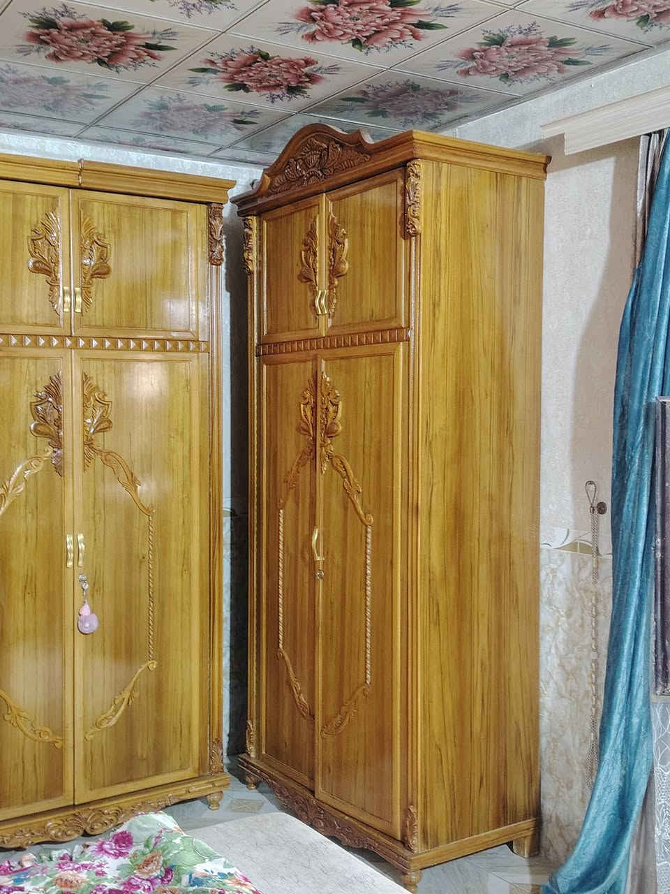 السلام عليكم غرفة اخشاب صاج الثقيل الدرجه الاولى كلفني عملها 3ملايين وربع مستعمله قليل جدا حاليا ابيعها 2مليون وربع وبيه مجال بسيط *********** عنوان بابل ابي غرق
