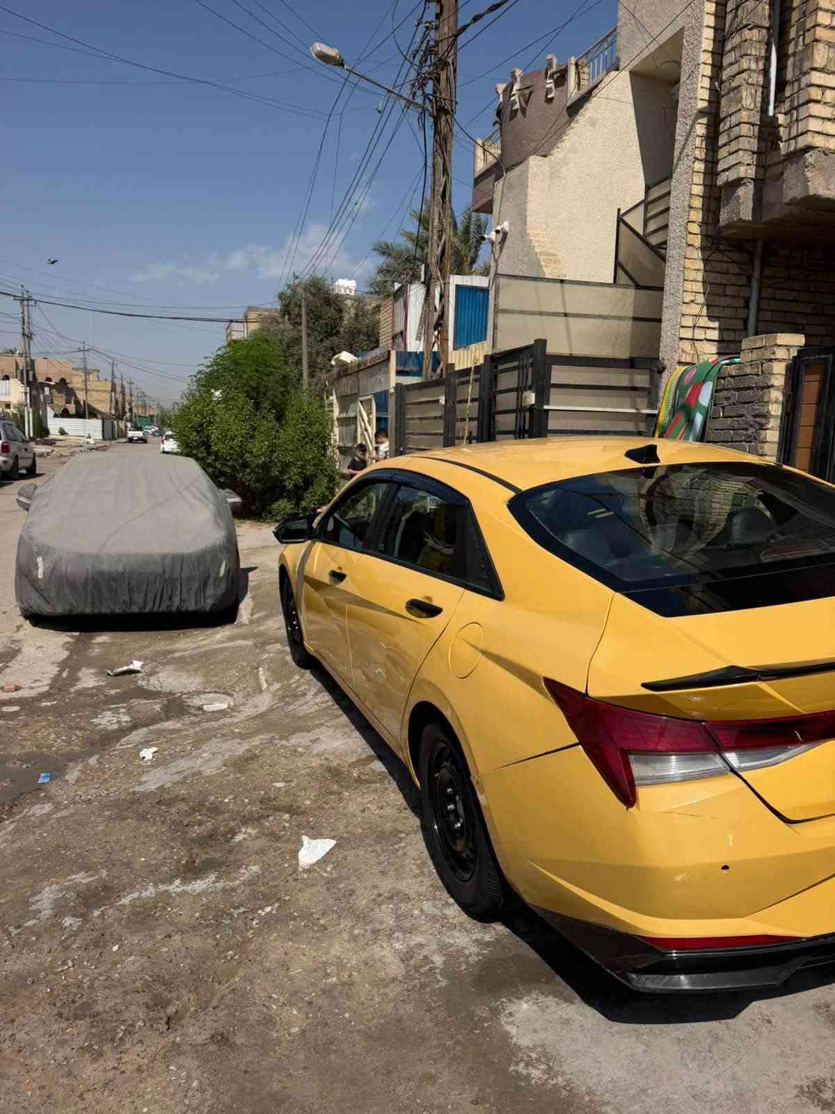 السلام عليكم عندي النترا موديل2021سيارة جاهزة من كلشي سيارة حادثها مثل ما موضح بل صورة مال امريكا وبلعراق طخة بل باب موجودة بل فيديو رقم بغداد مصفرة هيئه ومرور وجاهزة من كلشي ثاني يوم تحويل عنواني بغداد البياع المواصلات قرب جامع خديجة السيارة بصمة وتشغيل عن بعد أني مكلف بل نشر غير متواجد بل فيسبوك السعر ١٢٥ الرقم ***********.   ***********
