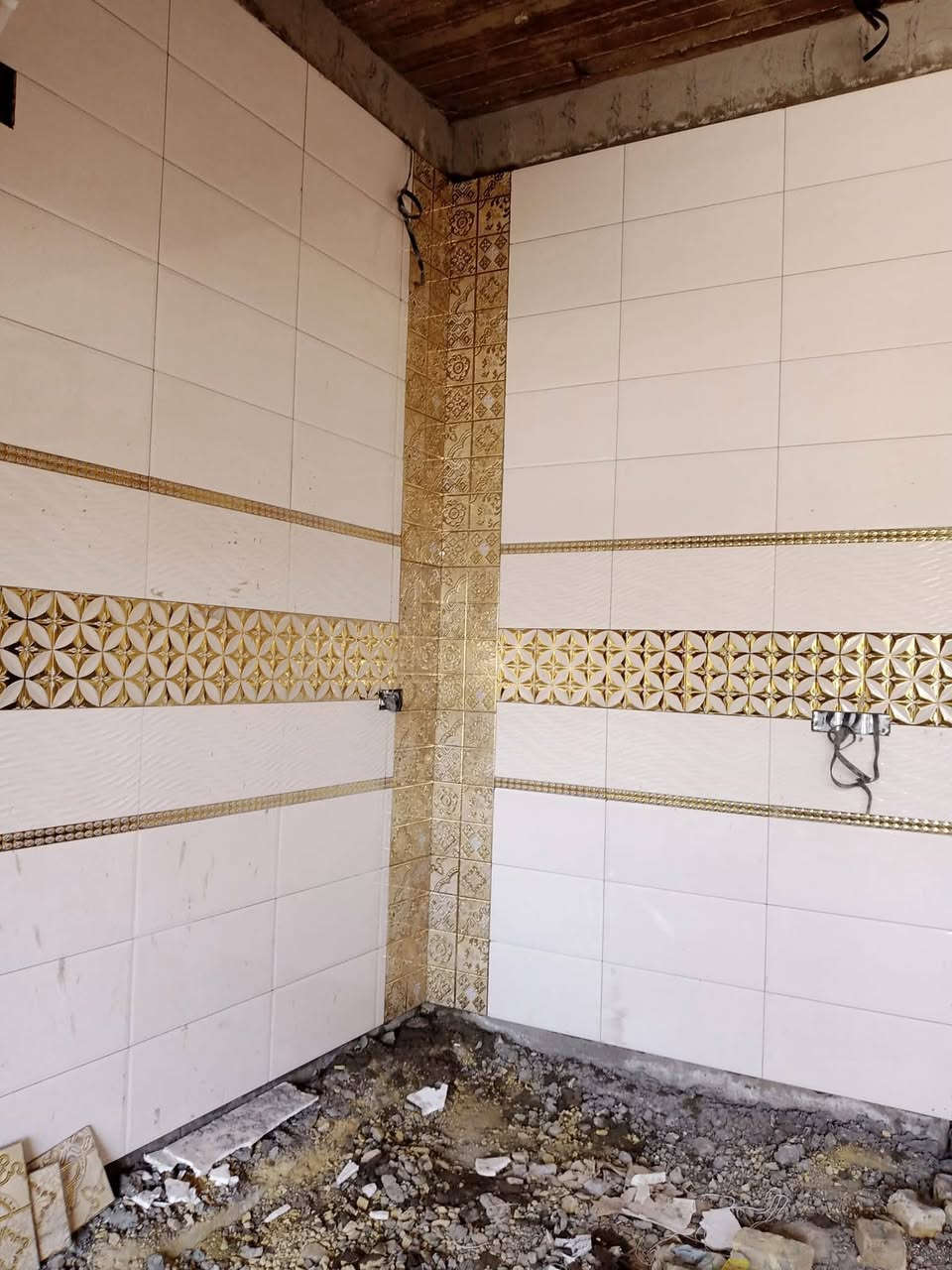 السلام عليكم
خلفة سيراميك شغل درجة اولى 
متفرغ حاليا 
***********
