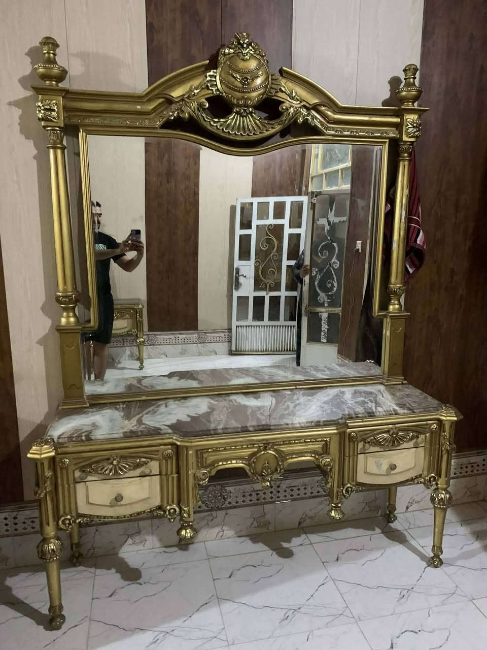 غرفه • بعقوبة • للبيع