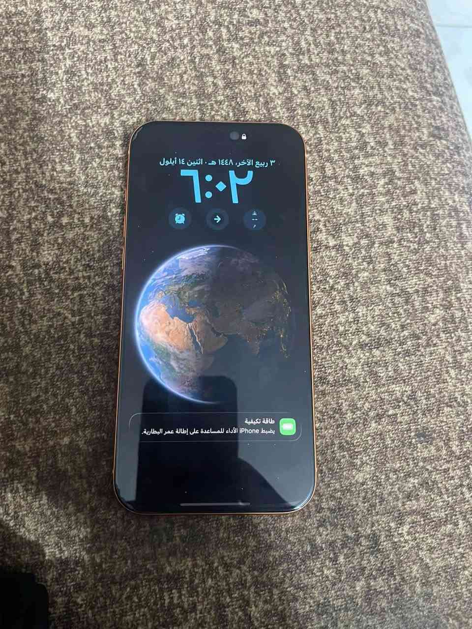 للبيع: آيفون 17 برو ماكس (iPhone 17 Pro Max)
 حالة الجهاز: أخت الجديد، استخدام شهر ونص فقط.
 الشاشة: النظافة 100%، وبيه لزقة شاشة (تضليل) بيها خدوش كلش خفيفة وما تبين أبداً، الشاشة الأصلية جوة اللزقة زيرو خدش.
 الظهر والجوانب: قمة بالنظافة ونظيف كلش بدون أي شخوط أو علامات استخدام.
 المرفقات والتفاصيل: الجهاز كاملاً وبدون أي عيوب مصنعية أو فنية. ***********
