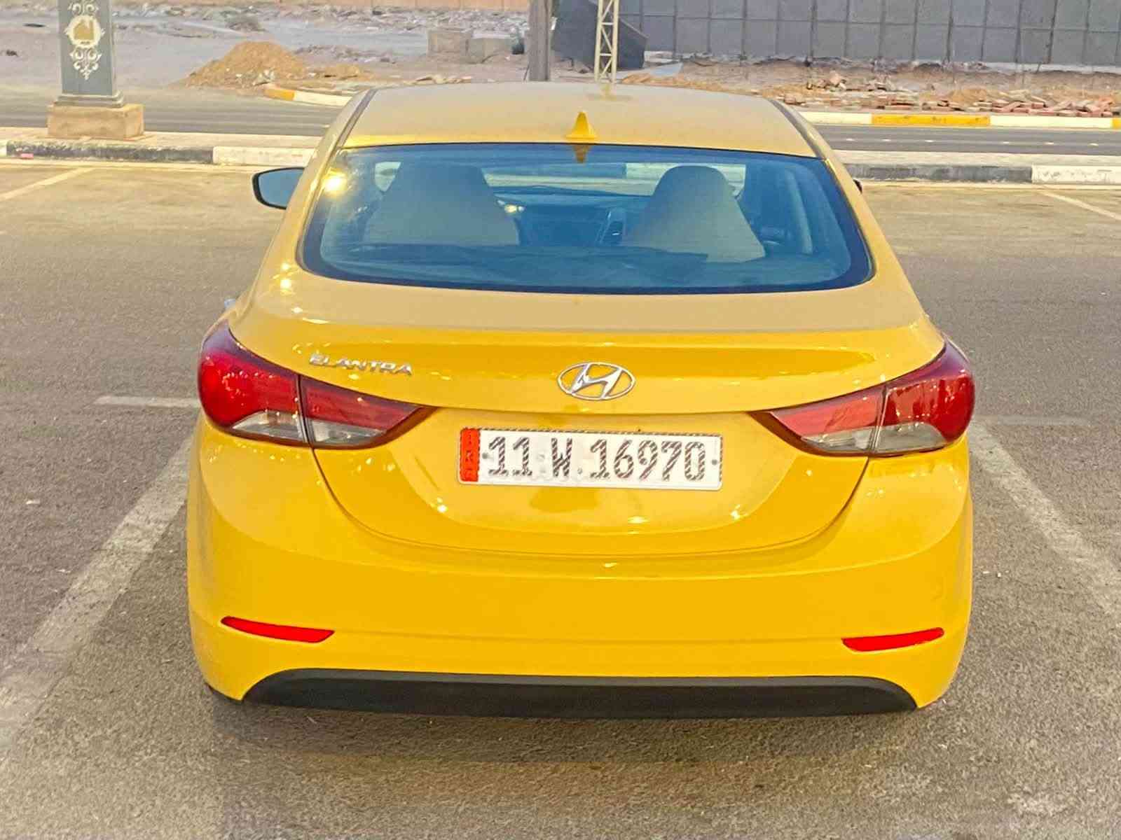 سلام عليكم البيع هونداي إلنترا موديل 2014 وارد امريكي حادث باب سايق فقط بدون دواخل ولباقي مكفولة كفالة عامة اليبل وآحد سيارة جديدة وجاهزة من كلشي تبريد ثلج حدادية تخم تاير كير ومكينة 1800 دوش مكفولات سنويه 2030 هيه غرامات مصفره سيارة أحله من صور السعر 94 لاستفسار علا رقم *********** مكان سيارة كربلاء

