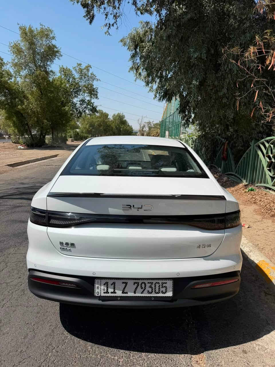 السلام عليكم بي واي دي byd سيل 5   
مكفولة من كلشي مابيها نقص 
ماشية 9500 
نظيفة كلش 
ً
بيها ويل 18  غير شكلها جذرياً وحته رزانتها 
مكاني بغداد  حي الجوادين  
***********
