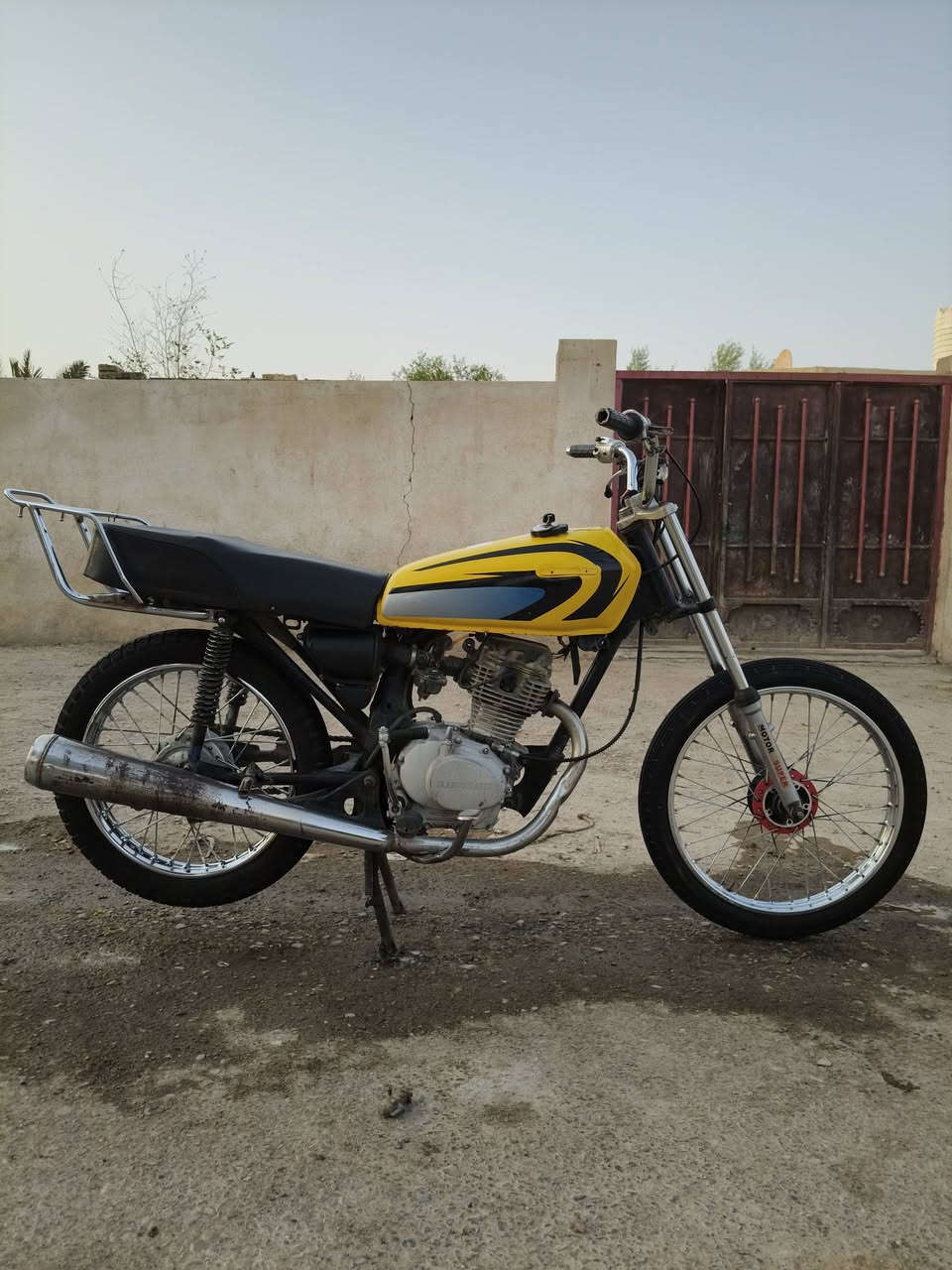 دراجه للبيع كلك كلك كلك آرشه مكينه آرشه شاصي آرشه مفتوح بس ولف تواير جدد وياله جدد لايت جديد تانكي وكشن جديد جاهزه 350 وبيه مجال حك الجيه هذا رقمي بي واتساب ماسنجر ما متواجد ***********
