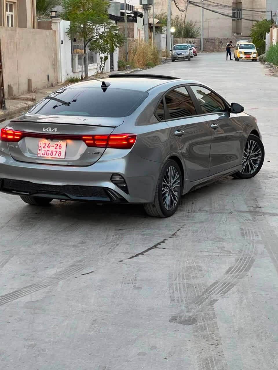 🔥KIA FORTE 2024GTLIN 🔥                  
🔴 السيارة ليبل واحد بدون صبغ بدون تبديل  ✅
فقط ربع البوند بارد  وملاحظات خفيفة pdr ✅  

#السعر 162 ومجالها بسيط
فول مواصفات 1/1 
فتحة سقف 
بصمة تشغيل
محرك 2000 DOCH 
شاحن لاسلكي
بصمة أبواب
تشغيل عن بعد
هاند بريك بصمة 
اوتو هولد
تبريد ❄️
ثلاث وضعيات قيادة
كير توماتيك وعادي
قيادة ذاتية 
توقف ذاتي 
رادارات جانبية وأمامية وخلفية
سماعات سستم HARMAN 
شاشة كبيرة 9 انج ونضام صوتي
ليد امامي 
ليد خلفي 
كشن السائق كهربائي
ليد بالمري
نقطة عمياء
ابل كار بلي 
حاكية تنصي التبريد عند الاتصال بالهاتف 
مكان السيارة 📍موصل 
للاستفسار 
***********✅
