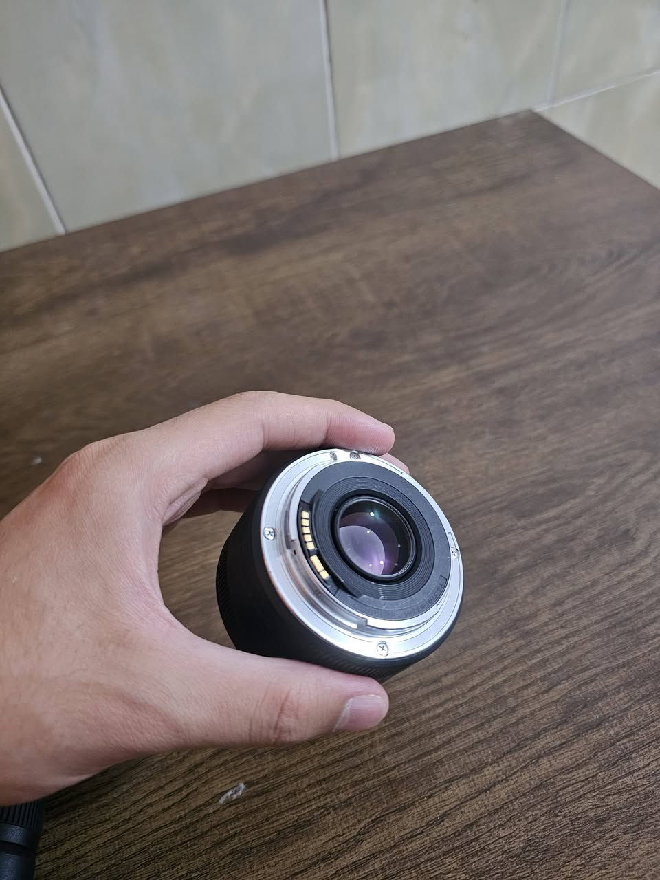 للبيع كامره كانون 250d
نظافه الكامره ٩٩ بالميه 
تجي وياها 
١- عدسه 18-55 مالتها 
٢ - بطاريه 
٣ - هودات العدسه والكامره وشريط العنق 
وتجي عدسه 50mm f1.8 منفصله عندها 
سعر الكامره 570
سعر العدسه 130 
ثنينهن ب 700
المكان بغداد 
للتواصل خاص او على الرقم ***********
