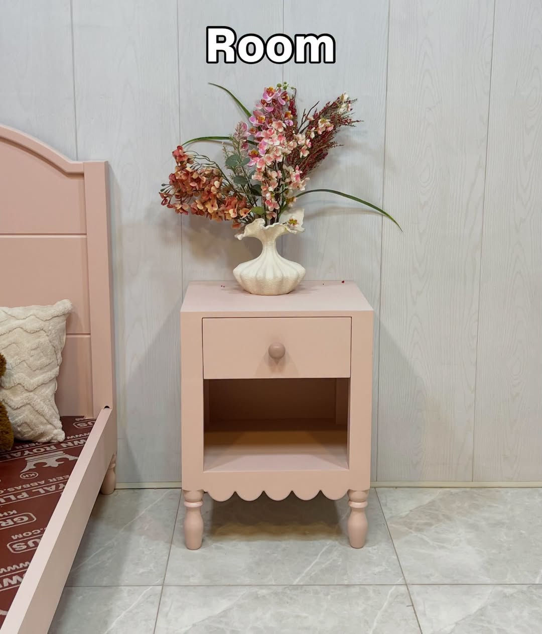 انتاجنا من الخشب الطبيعي 🪵🎋

نص مكتوب في الصور:
- Room