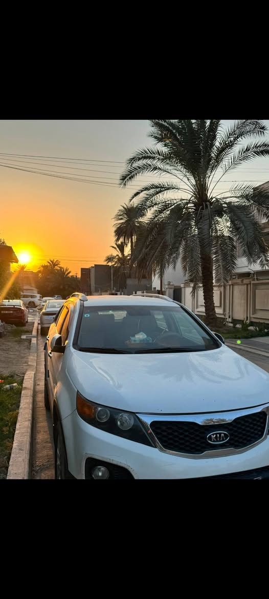 سلام عليكم للبيع سيارات
سورنتو موديل 12 ماشيه 160 الف رقم بغداد 
سعر 140 موقع بغداد حي خضراء 
الاستفسار ***********
