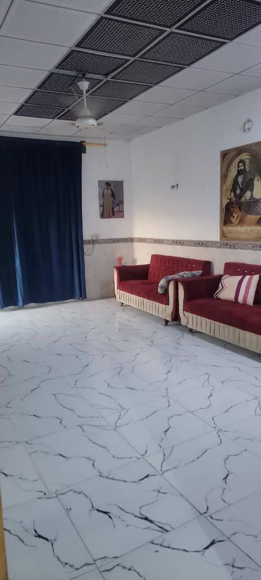 بيت للبيع طابو زراعي  سند 25 
في كربلاء الرشيده الرشيده يم جسر الحولي فرع حلويات ابو علي  مساحة 200 متر 
يحتوي البيت على غرفتين ودوانية وصاله ومطبخ وحمام داخلي وحمام خارجي 
البناء كونكريت البيت جاهز للسكن سعره 68 وبيه مجال بسيط للشراي ***********
