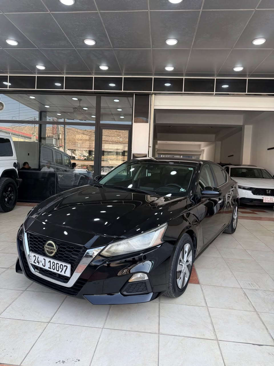 Nissan Altima 2021
مواصفات S 
ماشية 75 الف 
شبر من بوند صبخ و شبر من جملغ خلفي بدون دواخل
ايرباك ستيرن سيستم 
السعر السيارة 128 ورقة شوي مجال 
***********☎️ دهوك, العراق
