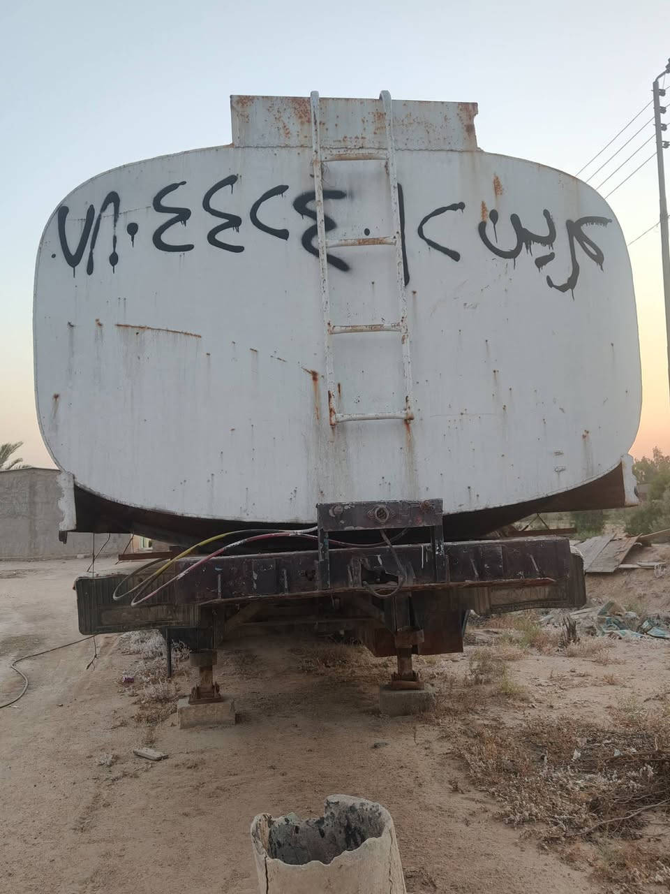 تنكي البيع العنوان النجف ناحية الحيدرية رقم الهاتف. ***********
