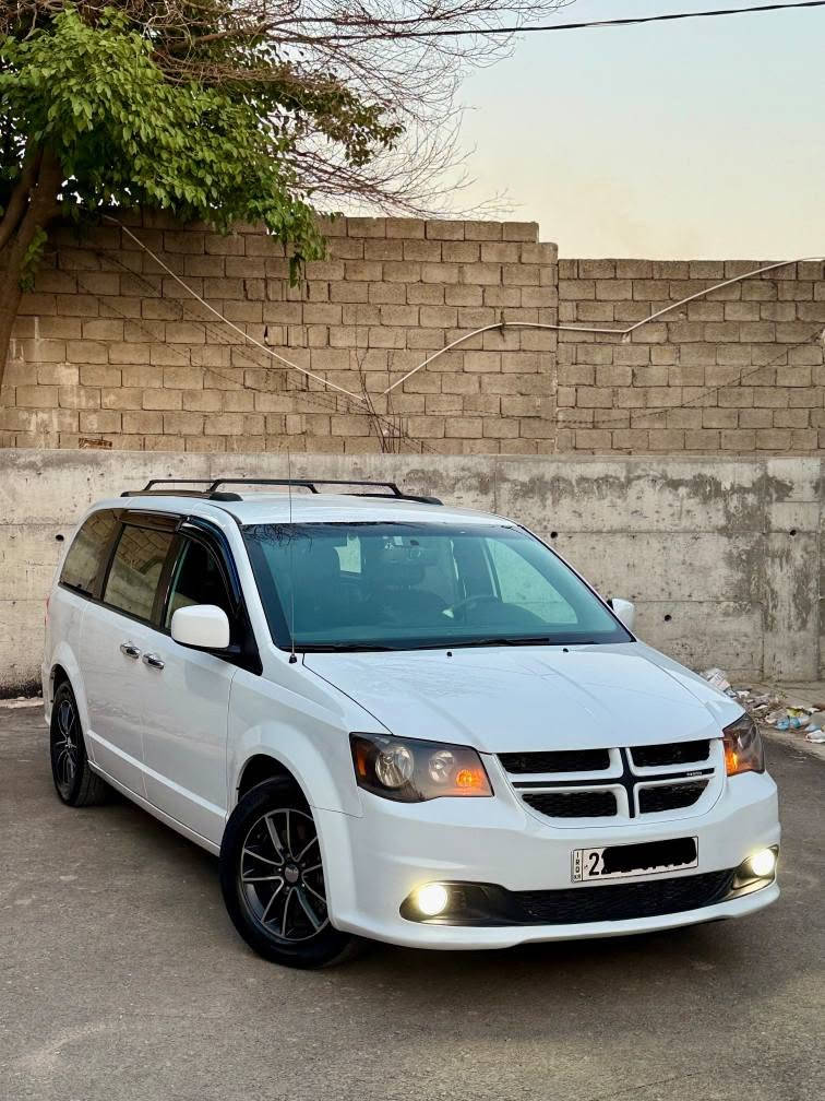 DODGE CARAVAN { GT }🇱🇷✈️2019

دوج كرفان 2019 جي تي فول فول مواسفات

سيارة مكفول بدون صبوغ بدون تبديل 
بس بيها شبر بارد و كارت

سيارة ماشيية 116 الف
سيارة ب اسمي تحويل مباشر

سيارة فول فول :-
سيارة كشنات كربايي تدفء 
بابين سلايد كربايي برده مال جامات

صندوق كربايي تشغيل عن بعده
شاشة كبيرة صقف ديفيدي 

رقم صاحبة:- مكانك سليماني 

☎️(***********)اسیا
☎️(***********)کورک السليمانية, العراق
