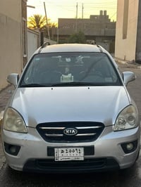 كيا كارينز • ٢٠١٠ • ضرر ٣ قطع