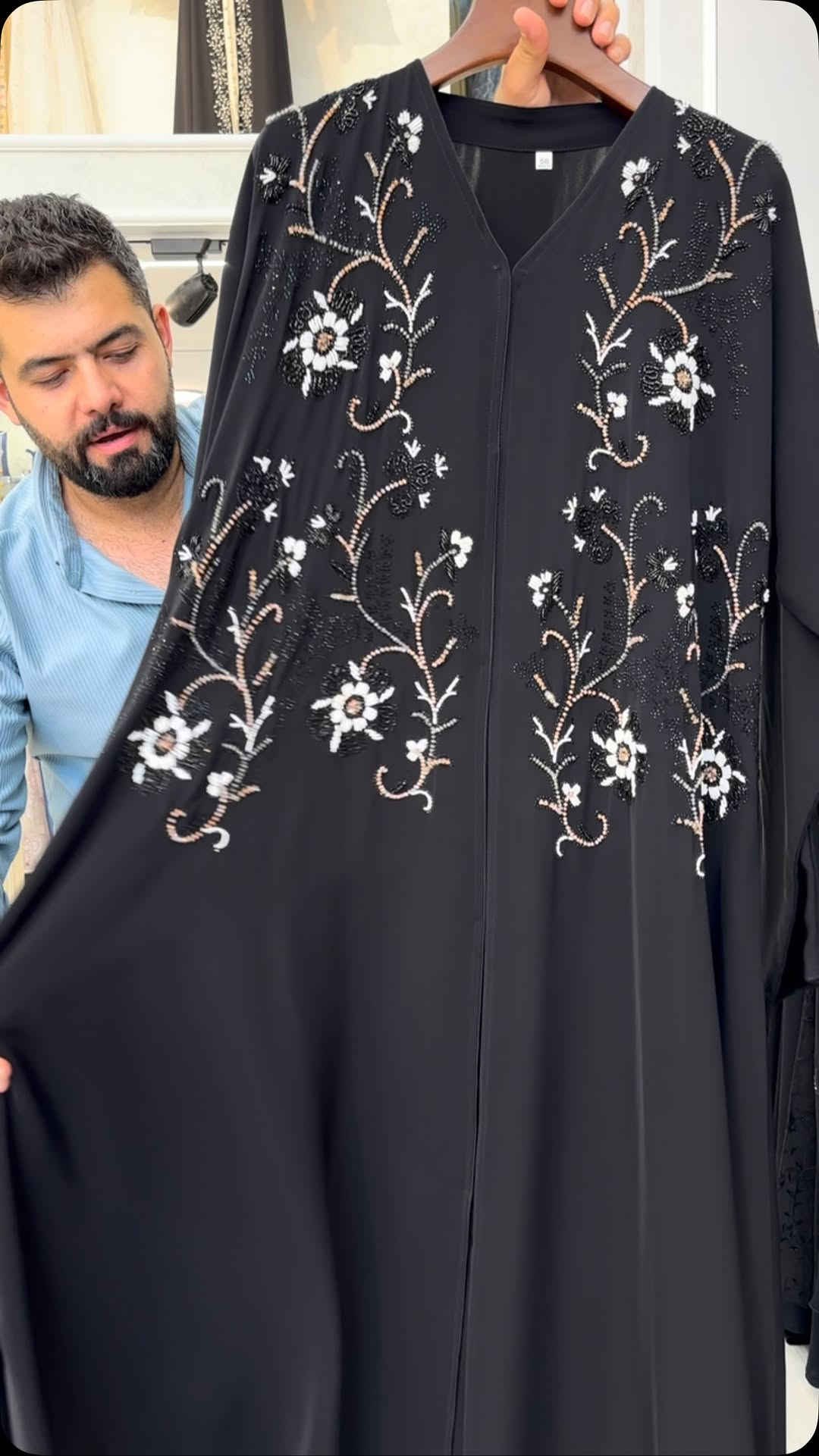 ملابس • للبيع