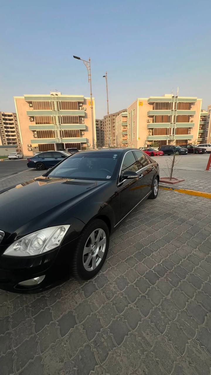 سلام عليكم مارسيدس موديل 2009
‏s350 محرك 6 سلندر سيارة نضيفة رقم أربيل تبريد ثلج 
مكينة كير جديد سيارة كفالة سعرها 180 وبيها مجال للطيبين مكان بصرة رقم الهاتف ***********
