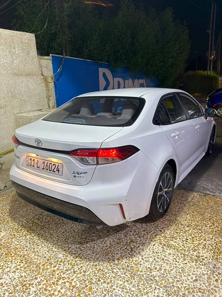 كورلا موديل 2025
ماشية 29 مكفوله كفاله عامه بيها فقط دعامية صبغ بدون ضربه السيارة فول فتحة رادار امامي مثبت سرعة تحكم ستيرين وباقي المواصفات المعروفة السيارة نضيفة بعدها على وضع الشركة محرك 1800 هايبرد السعر 19 مليون قفل بيع مستعجل 
رقم بغداد باسمي  
للاتصال ***********
