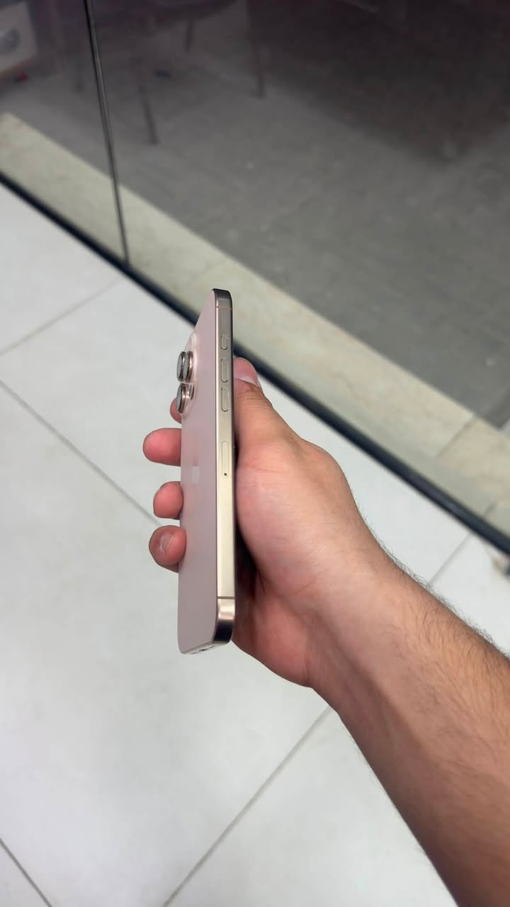 السلام عليكم للبيع ايفوان16pro max
شرق اوسط بطاريه91🔋 الجهاز نضيف كلش
استعمال شخصي 256 سعره 1275 وبي مجال بسيط 
الاستفسار*********** 
الجهاز مع كامل ملحقاته
