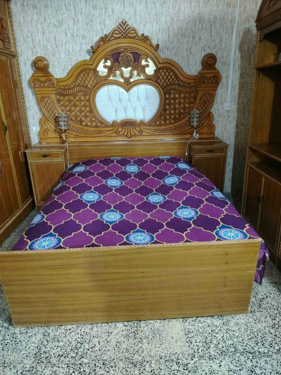 غرفة احطاطه مستخدمه ولكن نضافه فول اخت الجديده سعرها 1,300,000 وبيها مجال للاستفسار بالتعليقات أو عالخاص او الاتصال على الرقم ***********
