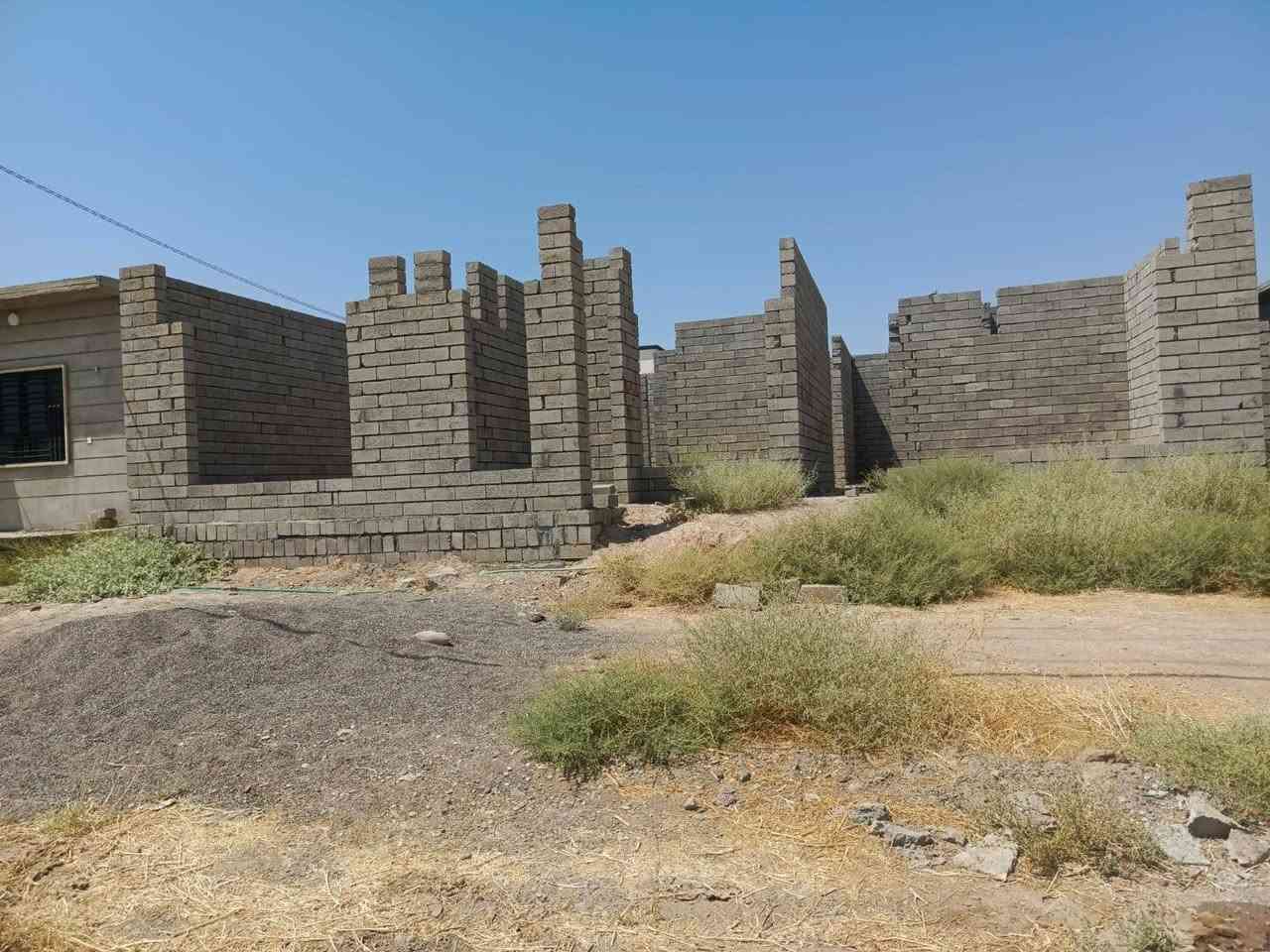 هيكل للبيع في القيارة ورة السجة قريب من بيت صباح الگصمي مو بعد عن التبليط ماء وكهرباء شغل درجة أولى
مساحة الارض 360
البناء 210
3 غرف  
حمامات 2
استقبال 4×5
ربعه 7ونص ×4
مطبخ 5×5
ممر للغرف واسع 
كليدور
الاساس حفر ودفن جلمود وتكيله جبليه وحدل 
تسليح حديد
الاساس عرض60 سنتيم
وعمق 50 سنتيم  

داير جهتين
بناء 21 ساف
ماء وكهرباء
سند زراعي
للمزيد من المعلومات حول هذا الموضوع إتصل ***********
