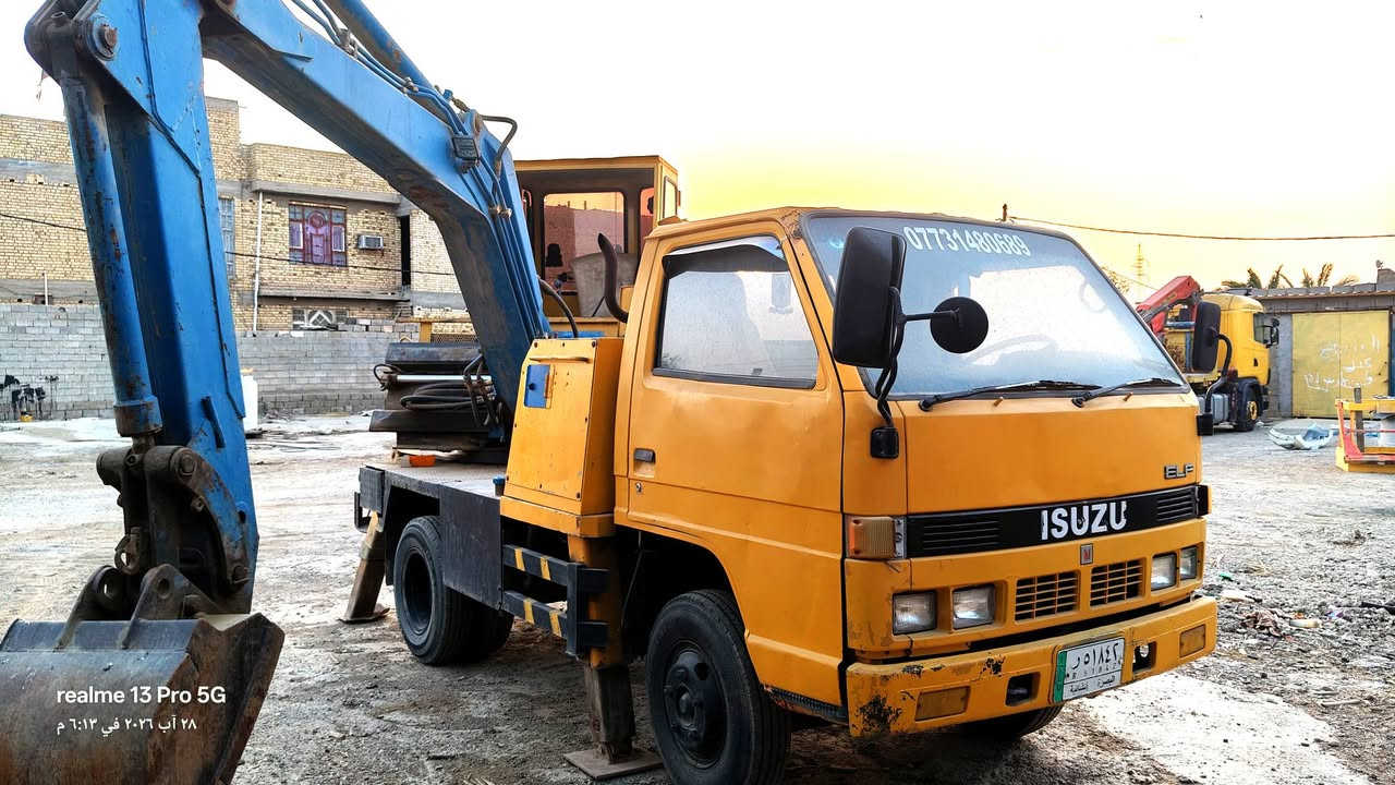 على بركة الله السلام عليكم حفاره كنتر ازوزه مكينتين موديل 1992 رقم وسنويه جدد بأسمي السياره جاهزه السعر 150 وبيها للإستفسار أكثر *********** مكانها كوت
