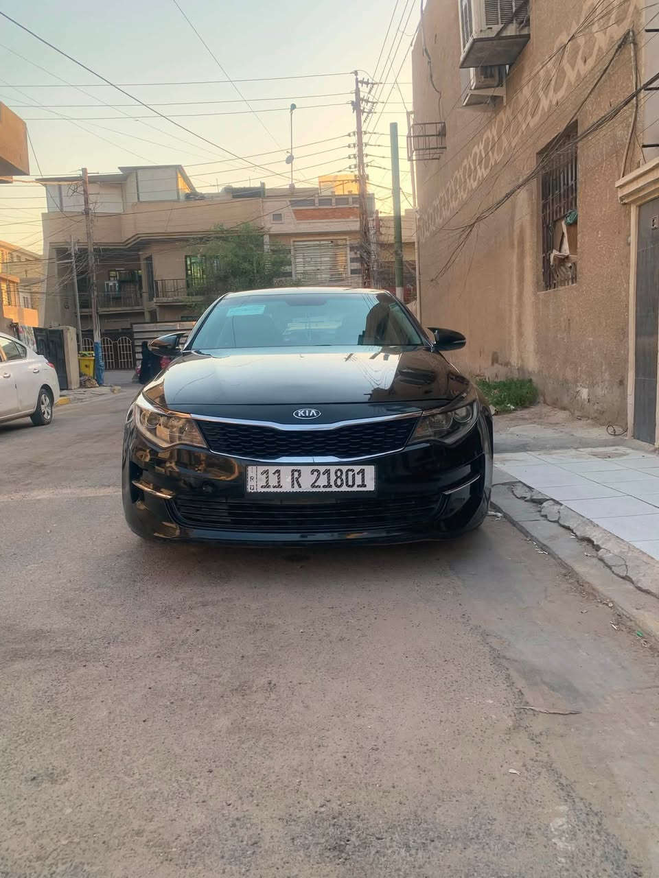 السلام عليكم Kia optimo محرك 2400 مواصفات LX موديل 2016 رقم جديد وسنويه جديده مكينه مفتوحه معلي كازكيت بضمان بدون نقطه ادوانز حته بل عادي  تبريد ثلج كهربائيات كله كامله كامره خلفيه مضخم صوت دسك امامي خلفي نظام ABS تخم تاير صدر نضيف مقاعد قماش بلادي غرفته جديده حادث السياره ناشره بدون تبديل وهنا بابتين صبغ  كله ليبل واحد مكاني حي الجهاد السعر 93 وبيه مجال للاستفسار ***********
