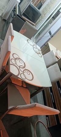 دەستی دووی چوارقورنە  مێزی نان خواردن خاوێنوو تووندو تۆڵ شەش کورسی لەگ...