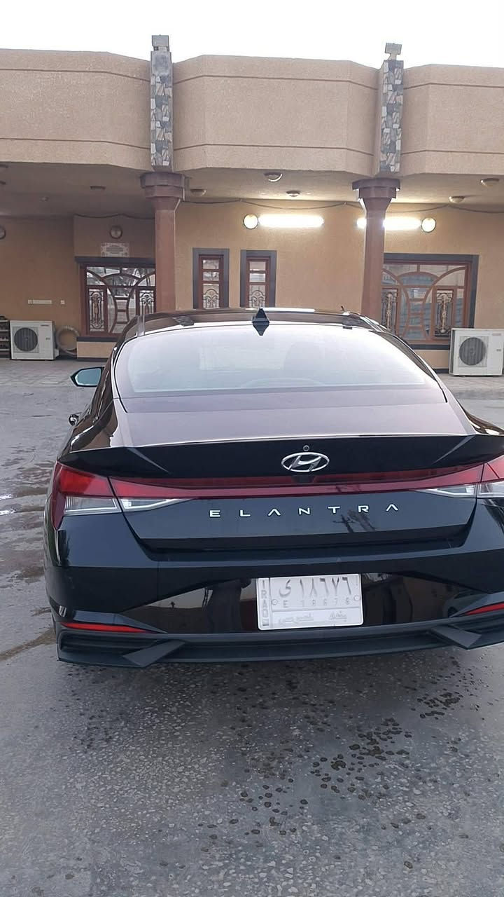 السلام عليكم
النترا 202‪2  وارد أمريكي
رقم بغداد بأسمي 
كلين كفالة عامة محرك 200‪0
جديدة جداً ليبل واحد حتى الدعاميات والبطارية 
من الشركة برغي ما مفتوح بيها
ماشية 59 الف كيلو
المكان بغداد التاجيات قرب مرور التاجيات 
السعر 175‪
***********‪
077‪005‪638‪22
