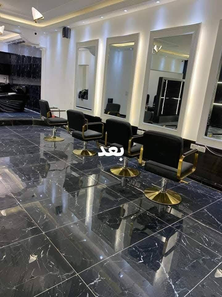 اهلا وسهلًا شركه الجوهره لتنظيف المنازل ً
يتوفر كادر متخصص في مجال تنظيف 🧹 
اسعارنه مناسبه 
وقت العمل مفتوح يعني منطلع من 🏠 
الع ونته راضي 
سارع في الحجز 
الحجز ولستفسار يرجا مراسله واتساب الهاتف 
***********

نص مكتوب في الصور:
- بعد
